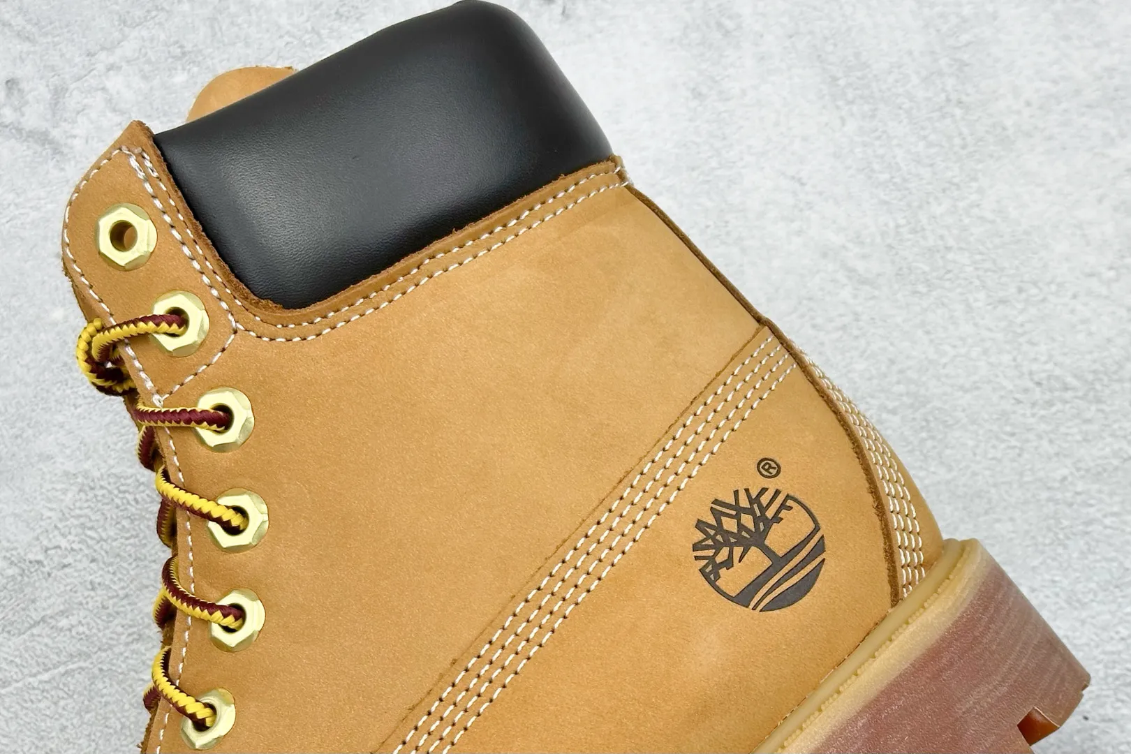 🐲💰 760 terminal store Top chip Timberland/Timberland outdoor mid-cut casual rhubarb boots series Guangdong factory quality Original box original packaging The fabric is made of Italian 🇮🇹 top frosted fine-grained cowhide with anti-odor and anti-corrosion genuine leather latex insoles to give you a perfect wearing experience High-quality and durable A must-have for sportsmen Specially designed to treat those who are not handsome High-quality feet feel first-class Size: 35.5-45 (leather shoe size)